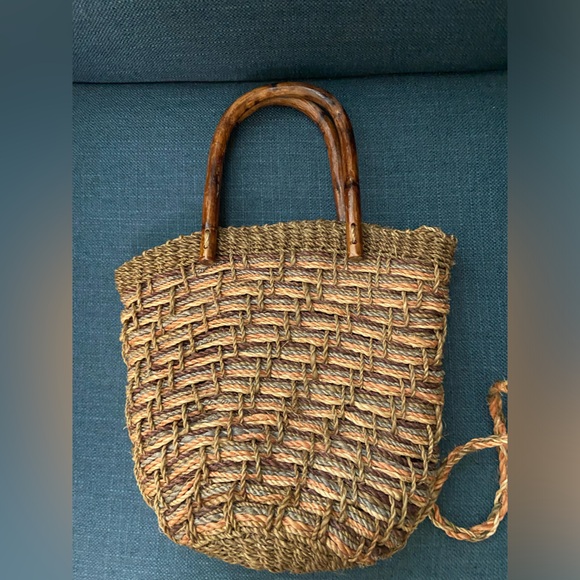 Woven Straw Basket Bag Purse Wood Round Handles & Crossbody Made In Philippines - Picture 6 of 11